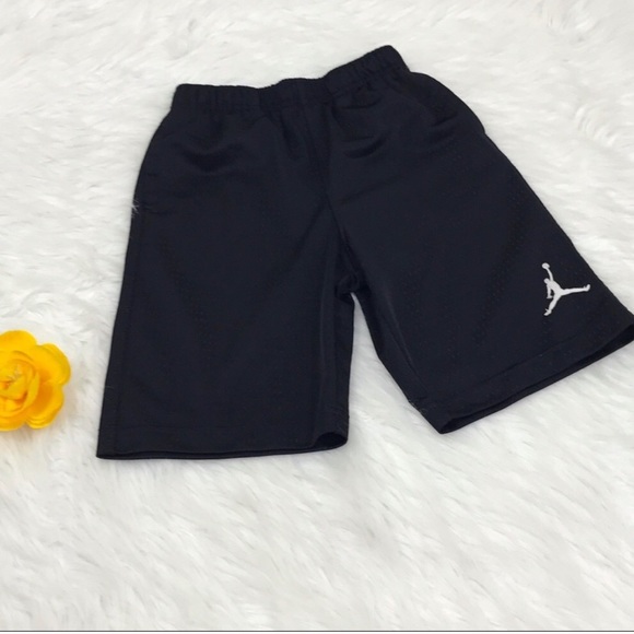 black jordan basketball shorts